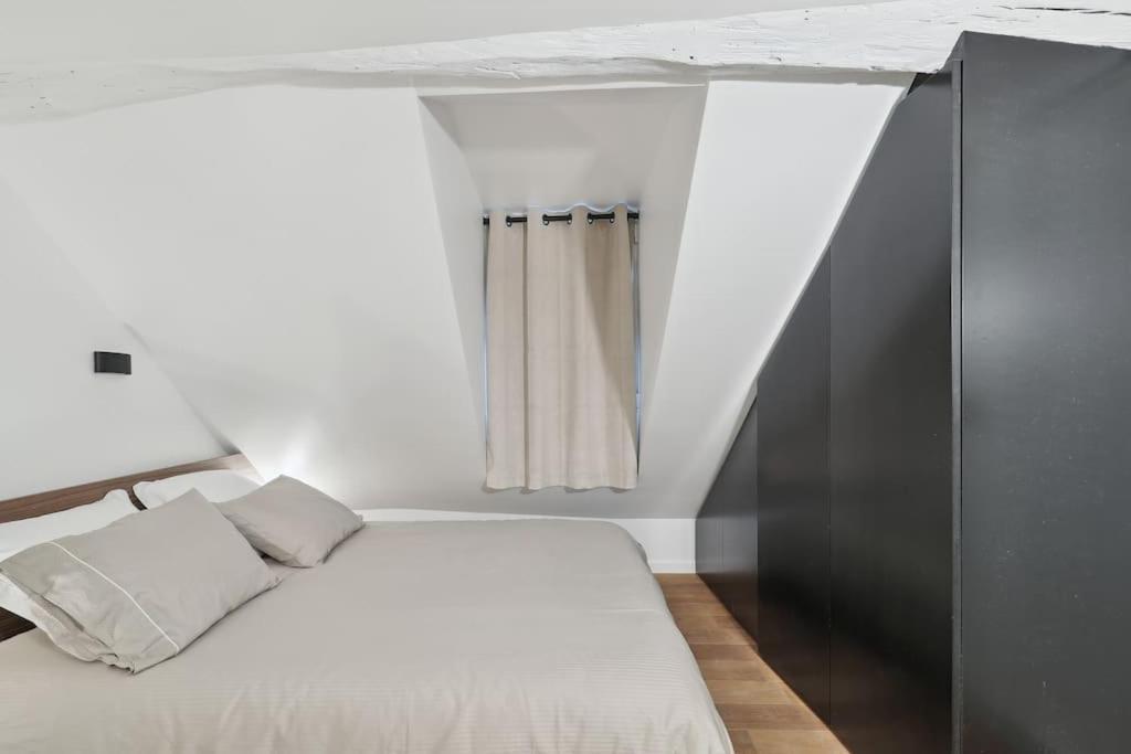 Appartement Duplex Parisien Pres Du Louvre Extérieur photo