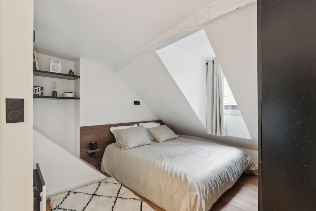 Appartement Duplex Parisien Pres Du Louvre Extérieur photo
