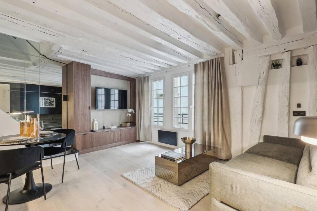 Appartement Duplex Parisien Pres Du Louvre Extérieur photo